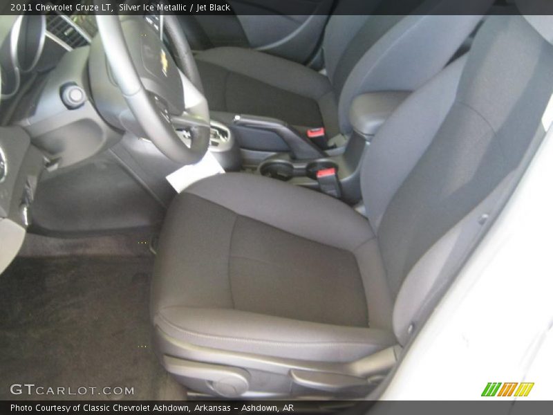Silver Ice Metallic / Jet Black 2011 Chevrolet Cruze LT