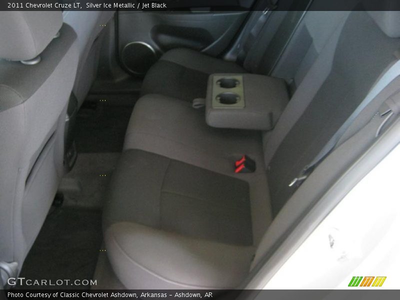 Silver Ice Metallic / Jet Black 2011 Chevrolet Cruze LT
