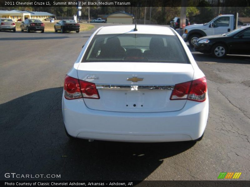 Summit White / Jet Black/Medium Titanium 2011 Chevrolet Cruze LS