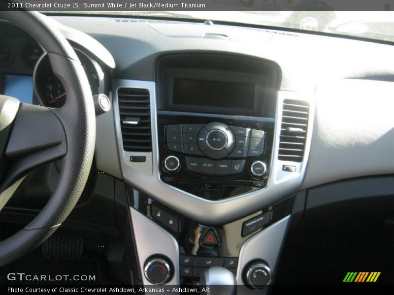 Summit White / Jet Black/Medium Titanium 2011 Chevrolet Cruze LS