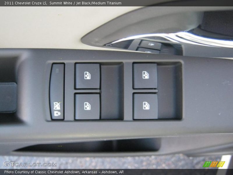 Summit White / Jet Black/Medium Titanium 2011 Chevrolet Cruze LS
