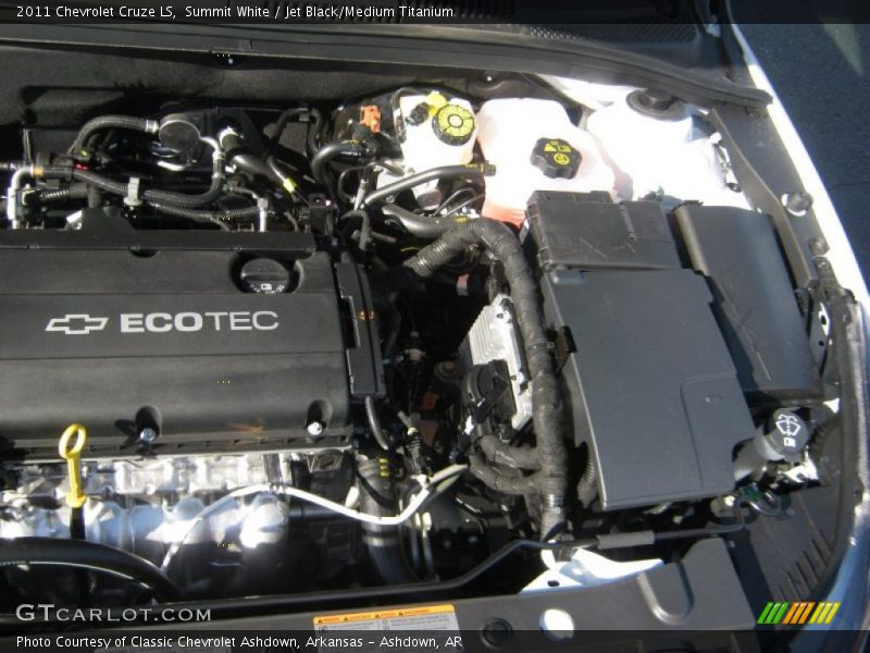 Summit White / Jet Black/Medium Titanium 2011 Chevrolet Cruze LS