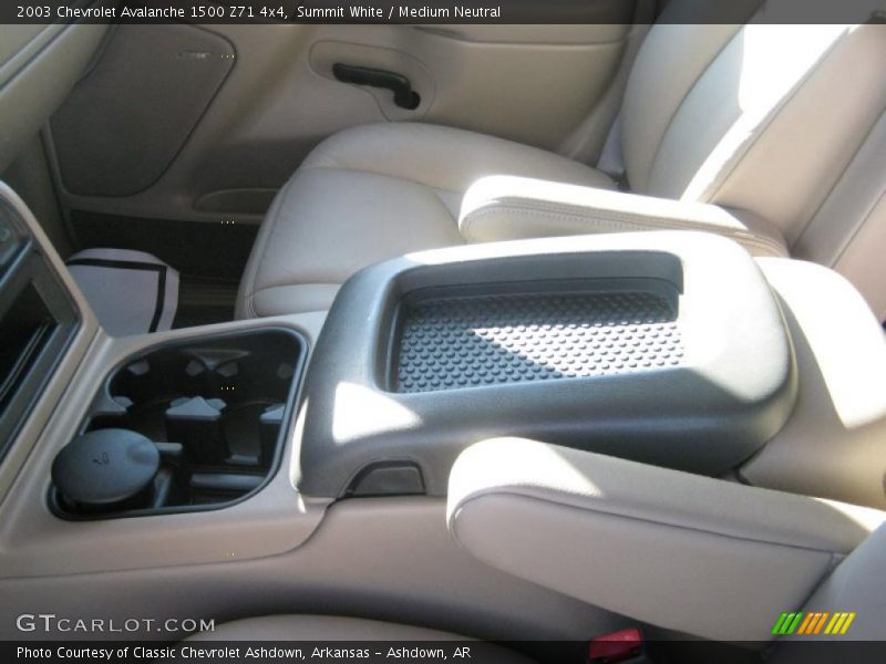 Summit White / Medium Neutral 2003 Chevrolet Avalanche 1500 Z71 4x4