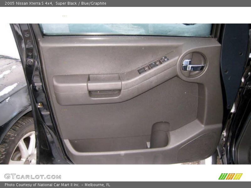 Super Black / Blue/Graphite 2005 Nissan Xterra S 4x4
