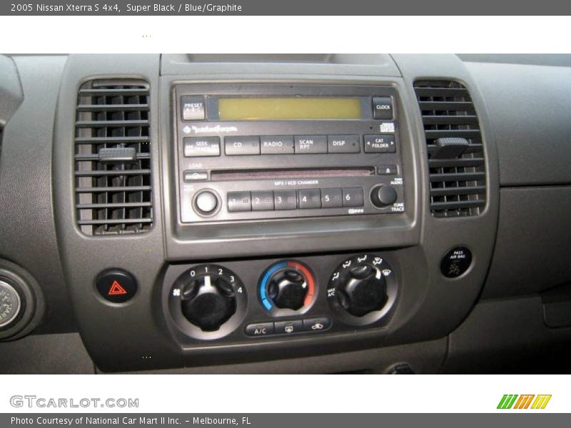 Super Black / Blue/Graphite 2005 Nissan Xterra S 4x4