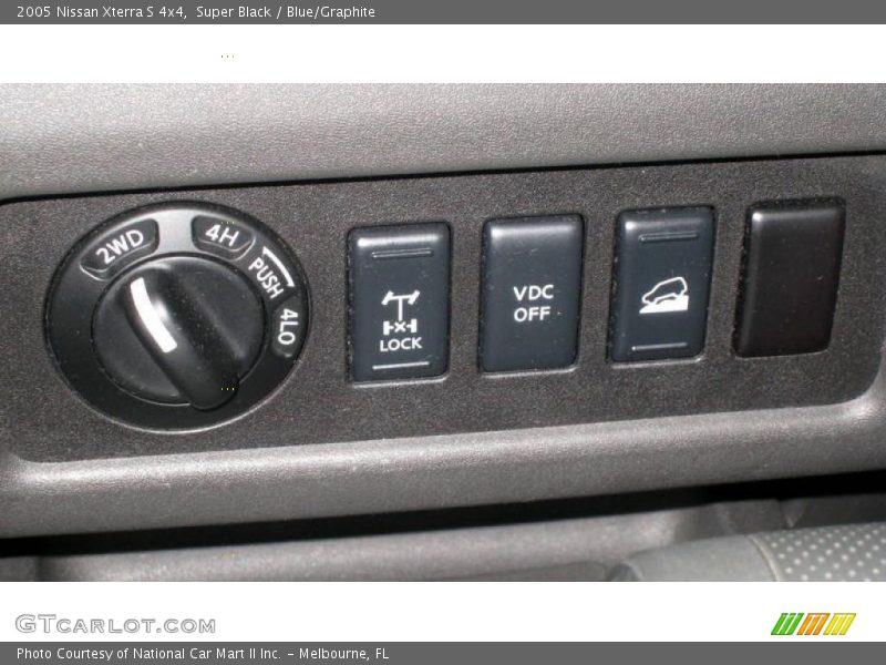 Super Black / Blue/Graphite 2005 Nissan Xterra S 4x4