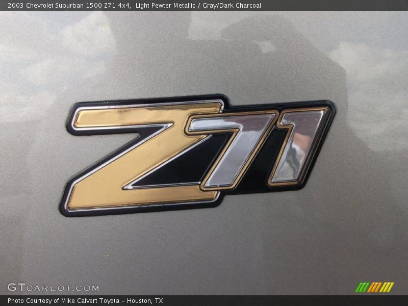 Light Pewter Metallic / Gray/Dark Charcoal 2003 Chevrolet Suburban 1500 Z71 4x4