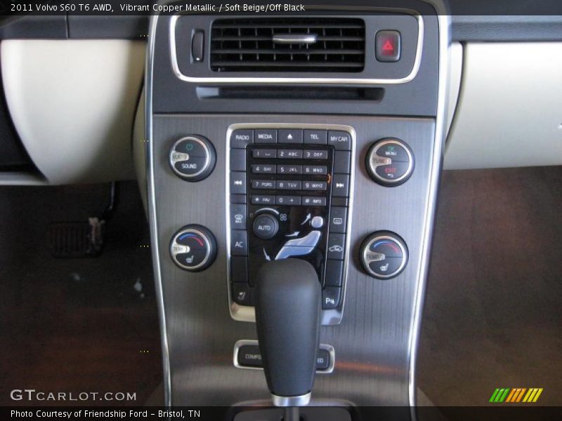 Controls of 2011 S60 T6 AWD