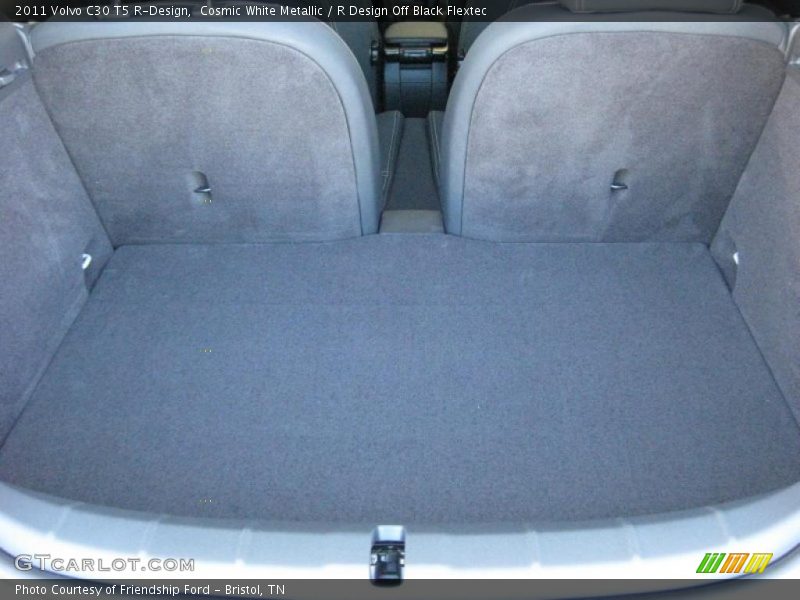  2011 C30 T5 R-Design Trunk