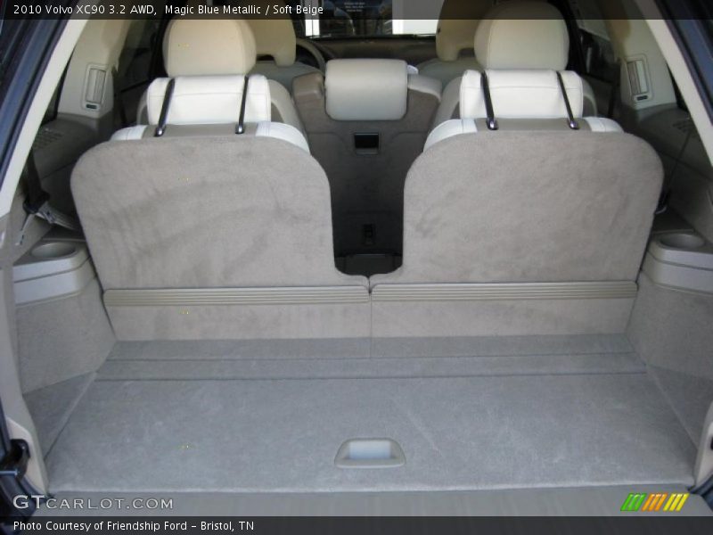 Magic Blue Metallic / Soft Beige 2010 Volvo XC90 3.2 AWD