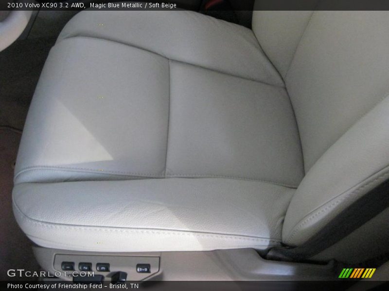 Magic Blue Metallic / Soft Beige 2010 Volvo XC90 3.2 AWD