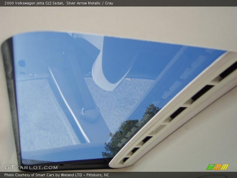 Silver Arrow Metallic / Gray 2000 Volkswagen Jetta GLS Sedan