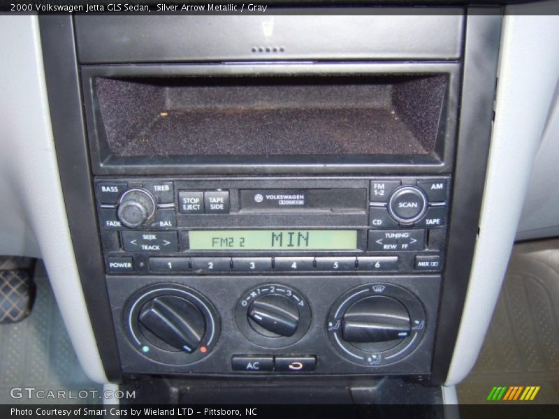 Silver Arrow Metallic / Gray 2000 Volkswagen Jetta GLS Sedan