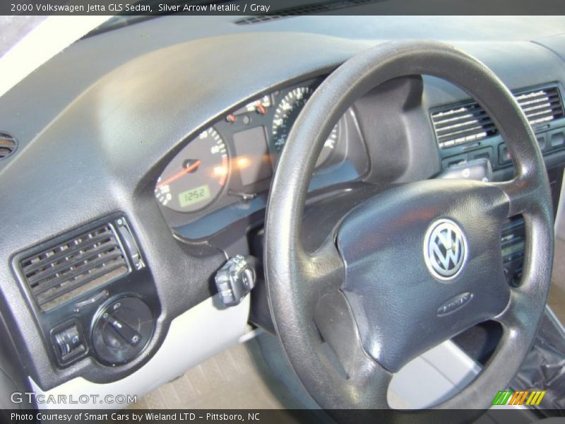 Silver Arrow Metallic / Gray 2000 Volkswagen Jetta GLS Sedan