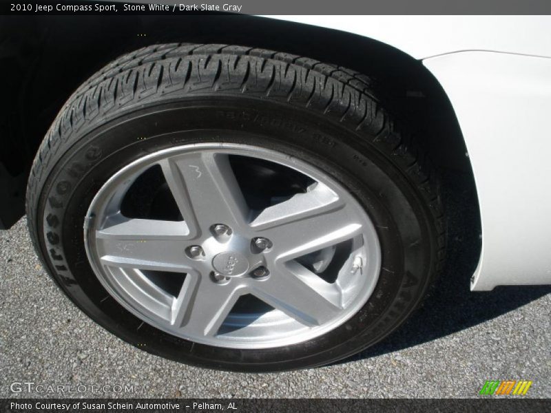 Stone White / Dark Slate Gray 2010 Jeep Compass Sport