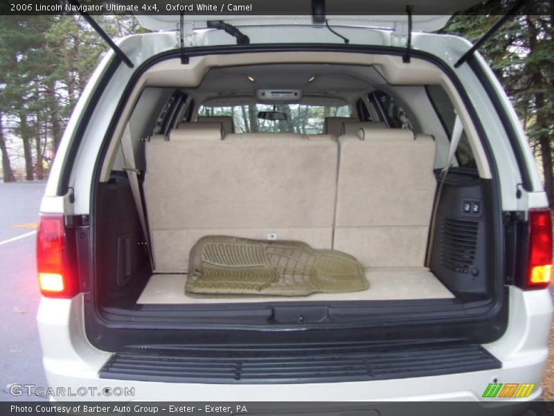 Oxford White / Camel 2006 Lincoln Navigator Ultimate 4x4