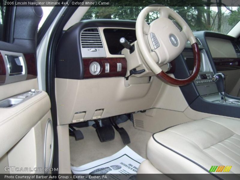 Oxford White / Camel 2006 Lincoln Navigator Ultimate 4x4