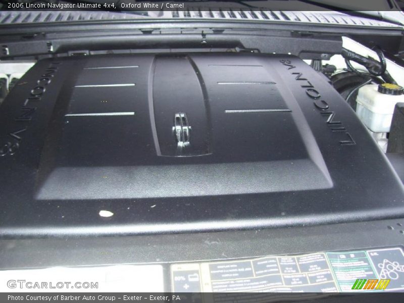 Oxford White / Camel 2006 Lincoln Navigator Ultimate 4x4