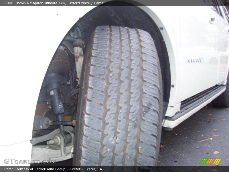 Oxford White / Camel 2006 Lincoln Navigator Ultimate 4x4