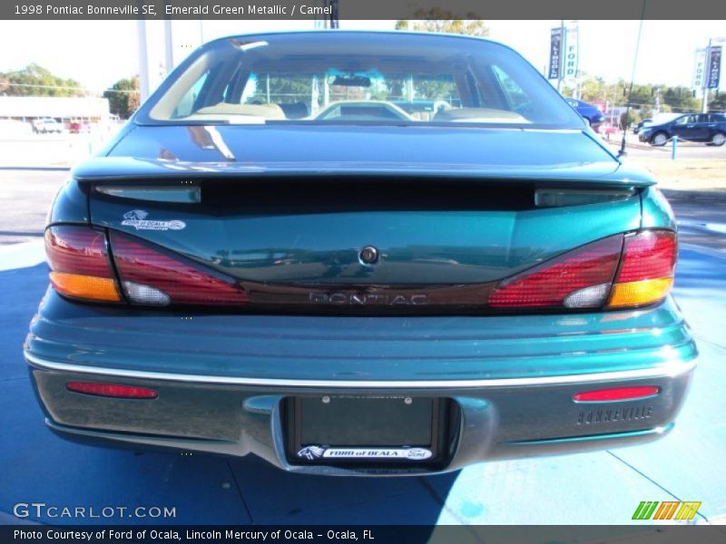 Emerald Green Metallic / Camel 1998 Pontiac Bonneville SE