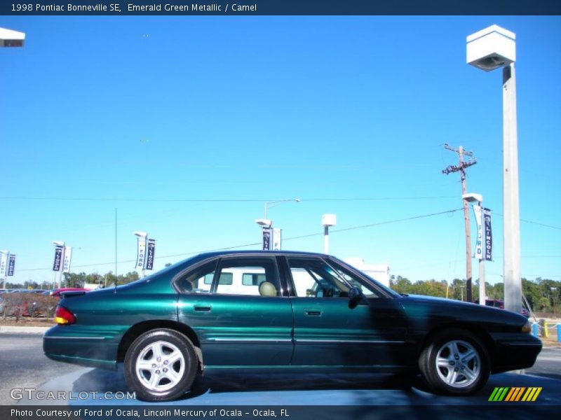 Emerald Green Metallic / Camel 1998 Pontiac Bonneville SE