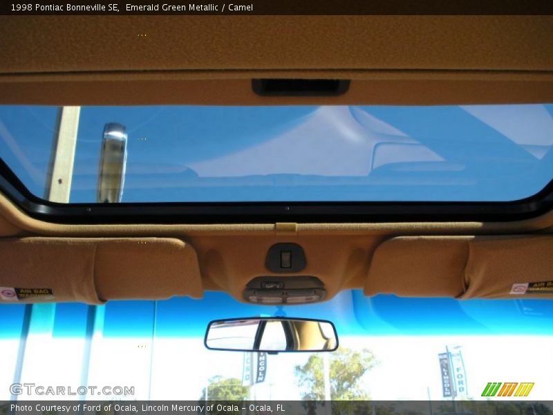 Emerald Green Metallic / Camel 1998 Pontiac Bonneville SE