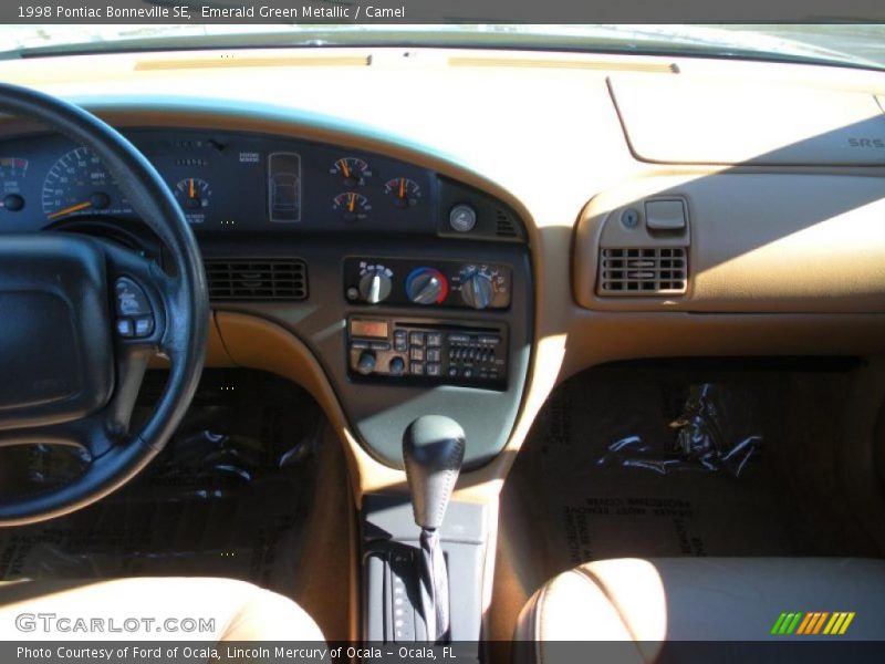 Emerald Green Metallic / Camel 1998 Pontiac Bonneville SE