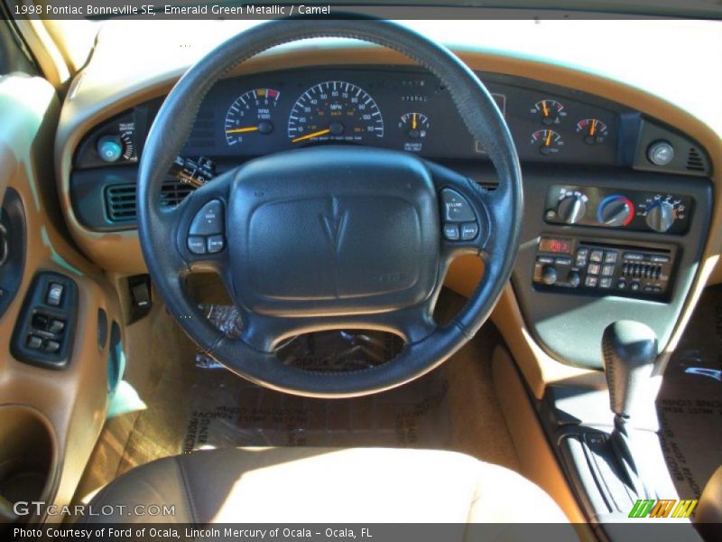 Emerald Green Metallic / Camel 1998 Pontiac Bonneville SE