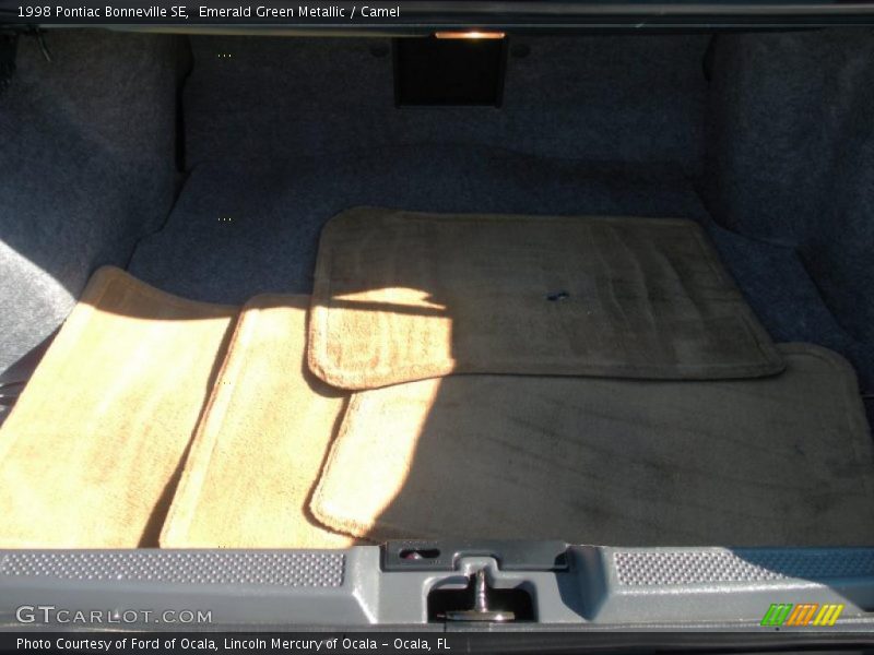 Emerald Green Metallic / Camel 1998 Pontiac Bonneville SE