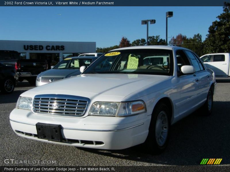 Vibrant White / Medium Parchment 2002 Ford Crown Victoria LX