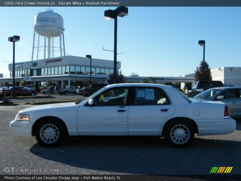 Vibrant White / Medium Parchment 2002 Ford Crown Victoria LX