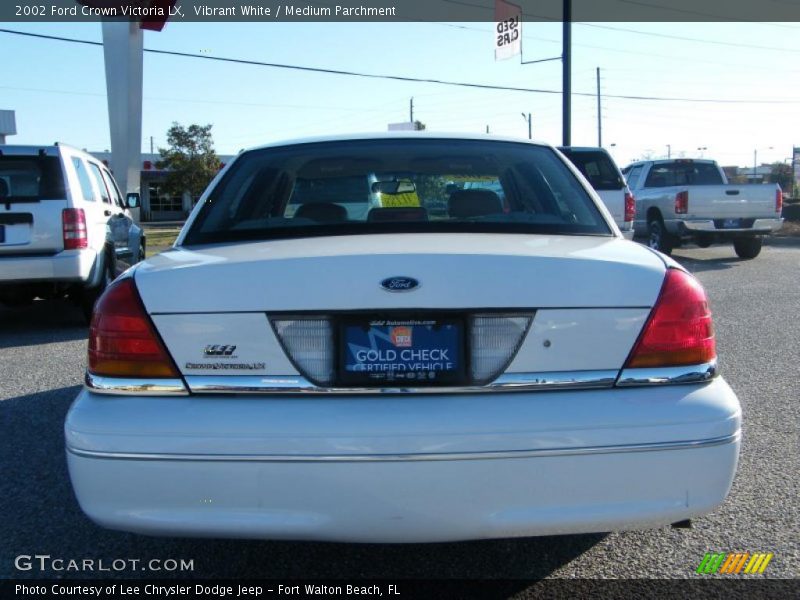 Vibrant White / Medium Parchment 2002 Ford Crown Victoria LX