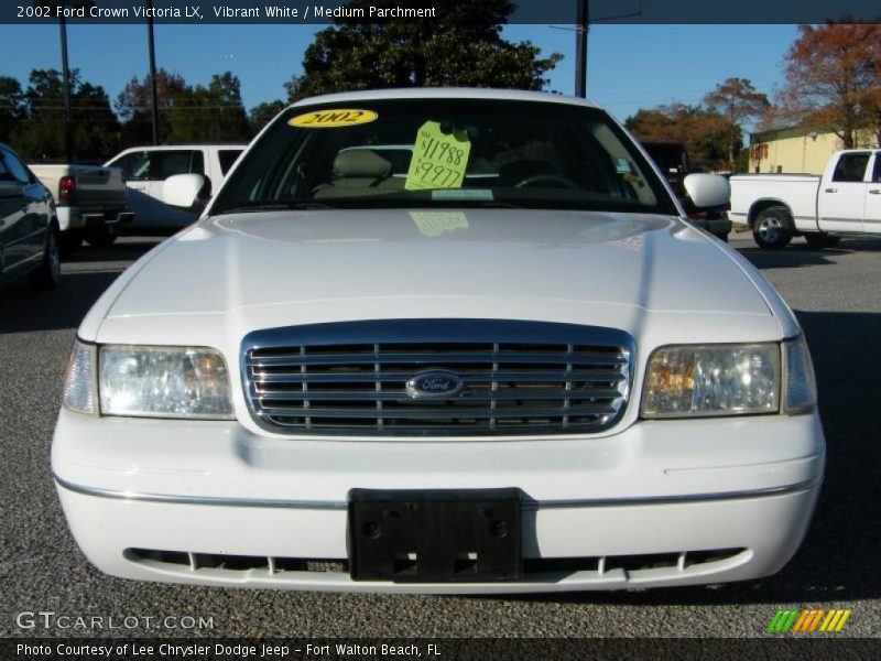 Vibrant White / Medium Parchment 2002 Ford Crown Victoria LX