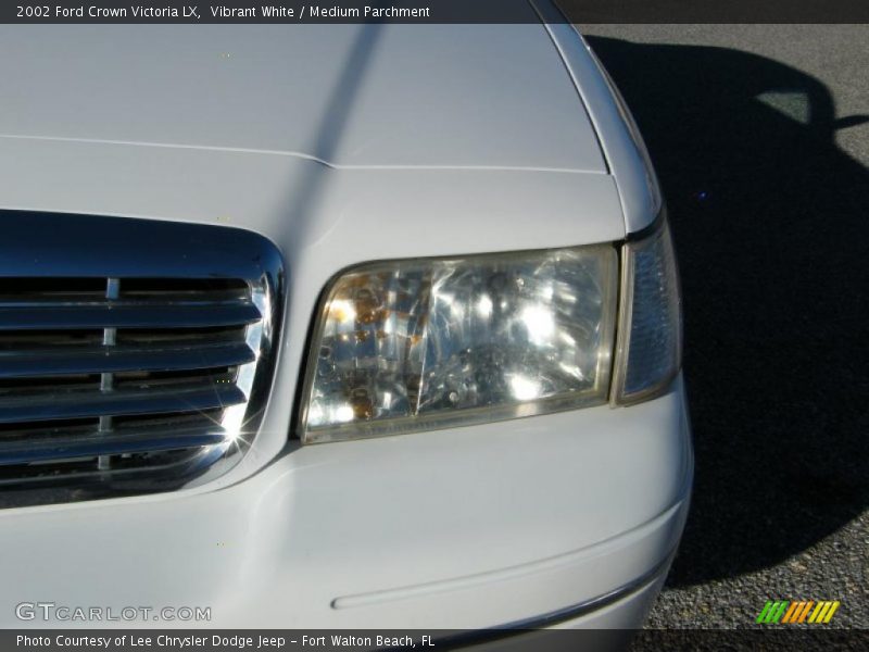 Vibrant White / Medium Parchment 2002 Ford Crown Victoria LX