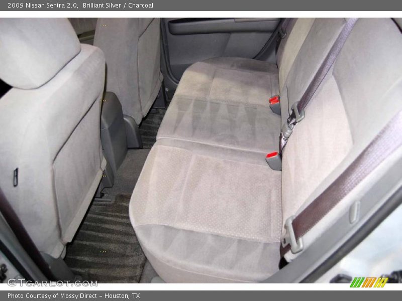 Brilliant Silver / Charcoal 2009 Nissan Sentra 2.0