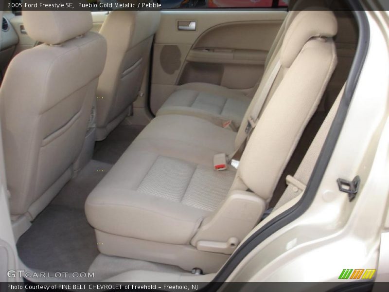  2005 Freestyle SE Pebble Interior
