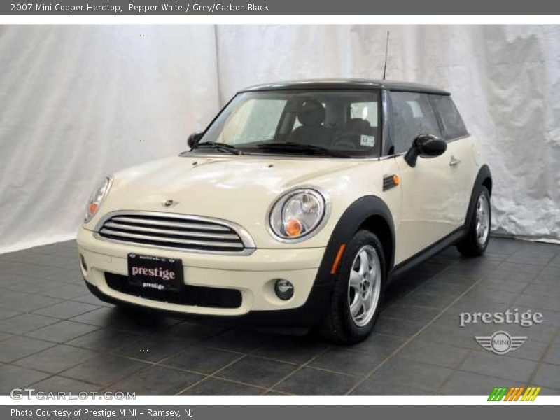 Pepper White / Grey/Carbon Black 2007 Mini Cooper Hardtop