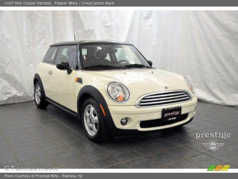 Pepper White / Grey/Carbon Black 2007 Mini Cooper Hardtop