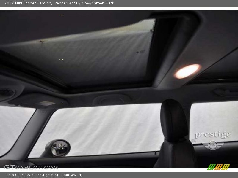 Pepper White / Grey/Carbon Black 2007 Mini Cooper Hardtop
