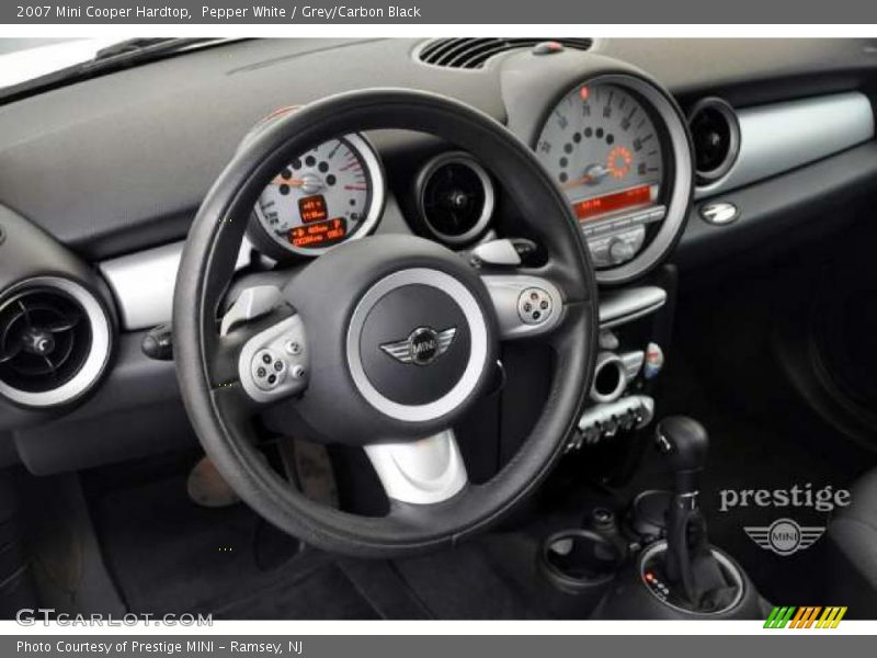 Pepper White / Grey/Carbon Black 2007 Mini Cooper Hardtop