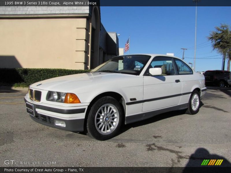 Front 3/4 View of 1995 3 Series 318is Coupe