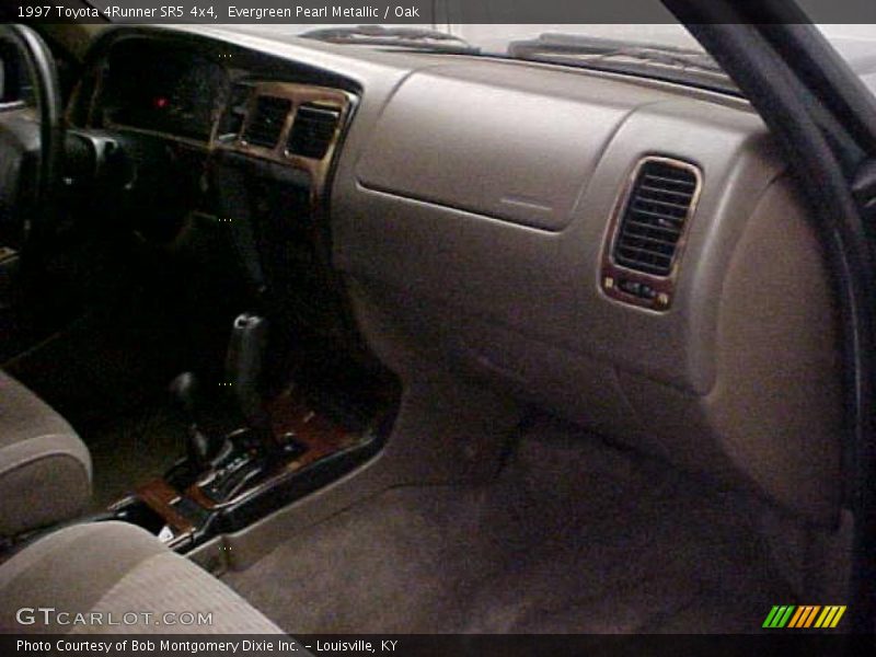 Evergreen Pearl Metallic / Oak 1997 Toyota 4Runner SR5 4x4