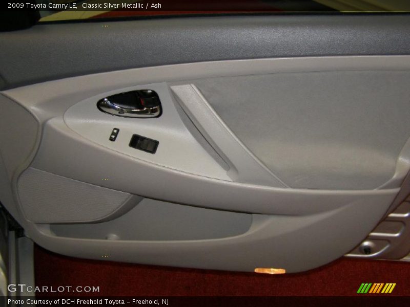Classic Silver Metallic / Ash 2009 Toyota Camry LE