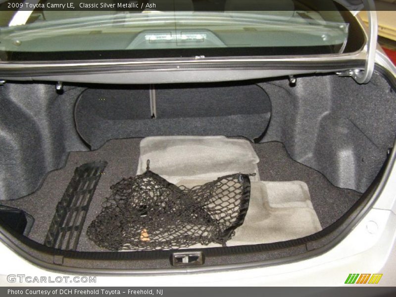 Classic Silver Metallic / Ash 2009 Toyota Camry LE