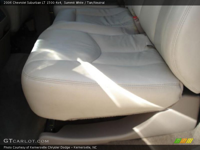 Summit White / Tan/Neutral 2006 Chevrolet Suburban LT 1500 4x4