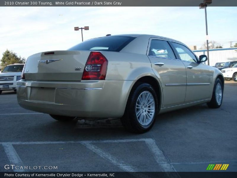 White Gold Pearlcoat / Dark Slate Gray 2010 Chrysler 300 Touring