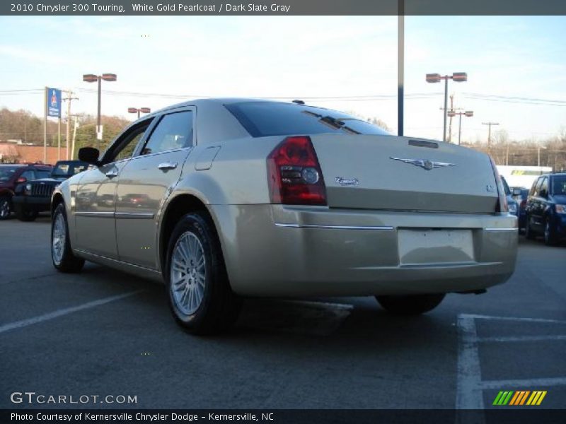 White Gold Pearlcoat / Dark Slate Gray 2010 Chrysler 300 Touring