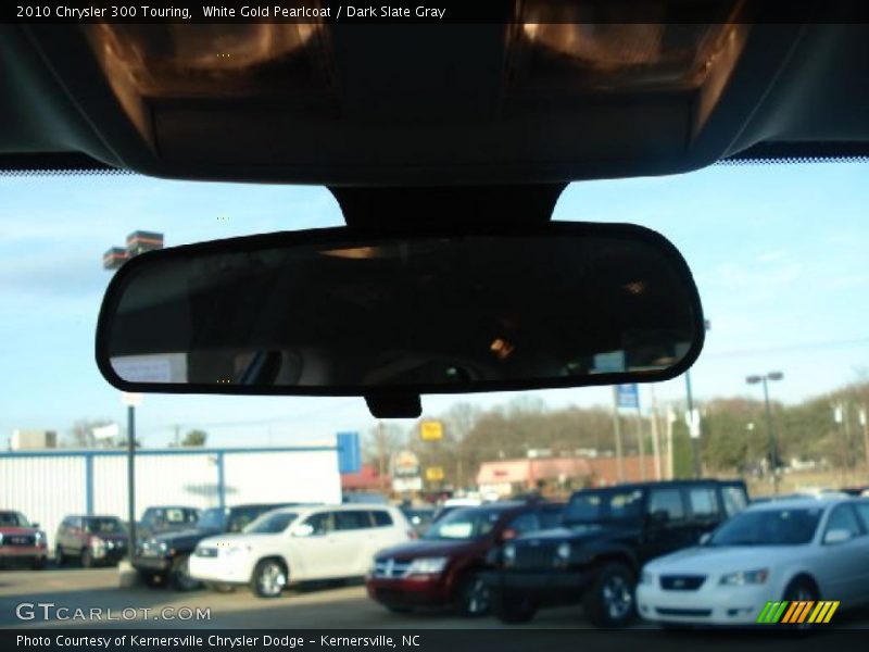 White Gold Pearlcoat / Dark Slate Gray 2010 Chrysler 300 Touring