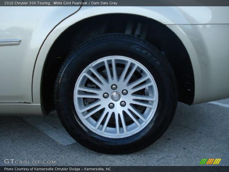 White Gold Pearlcoat / Dark Slate Gray 2010 Chrysler 300 Touring