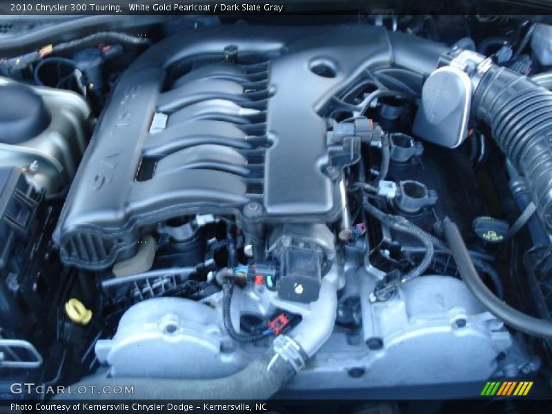 White Gold Pearlcoat / Dark Slate Gray 2010 Chrysler 300 Touring